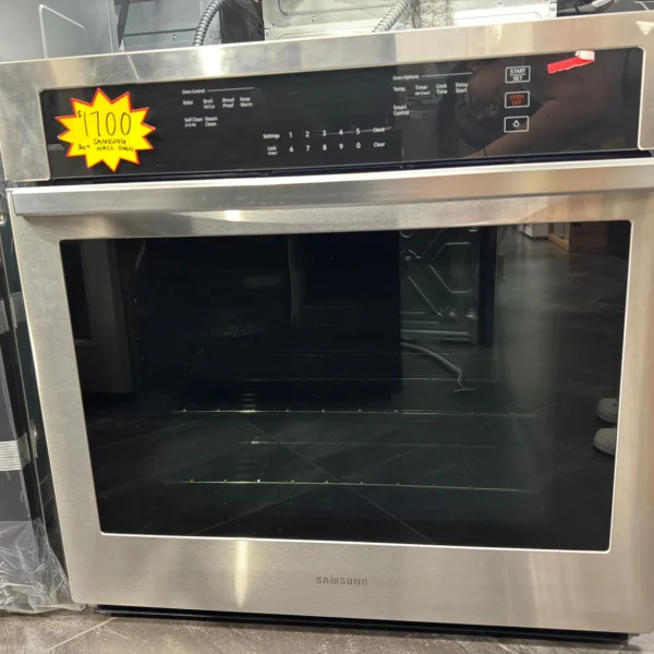 30" Smart Single Wall Oven in Stainless Steel  <br><p style="font-size: 20px; color: #A9A9A9;">Model #NV51T5511SS</p>